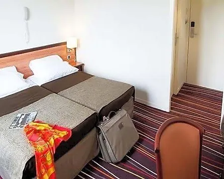 ホテル The Originals City, Astoria Vatican, 3*