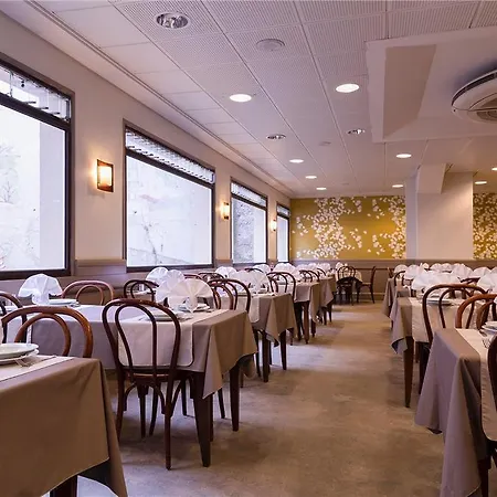 Отель The Originals City, Astoria Vatican, 3*