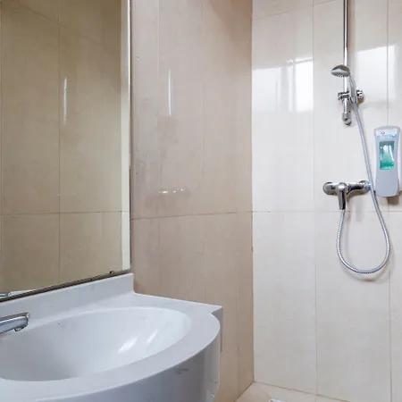 The Originals City, Astoria Vatican, Лурд